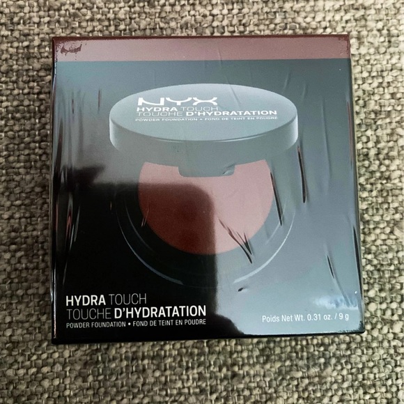 NYX Hydra Touch Powder Foundation-Deep Espresso - Picture 3 of 4